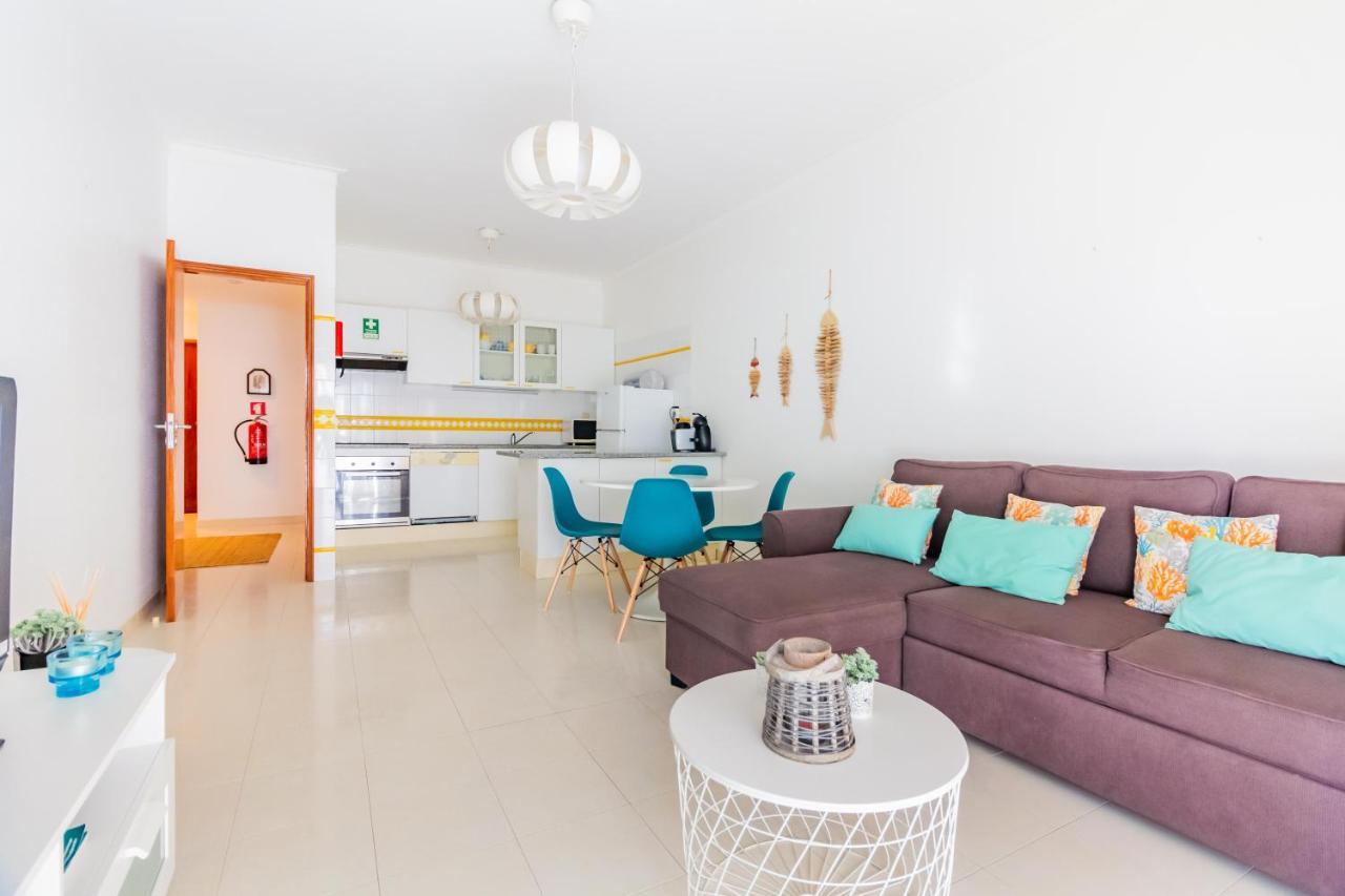 Apartment Quinta Palmeiras Pool & In Pera *