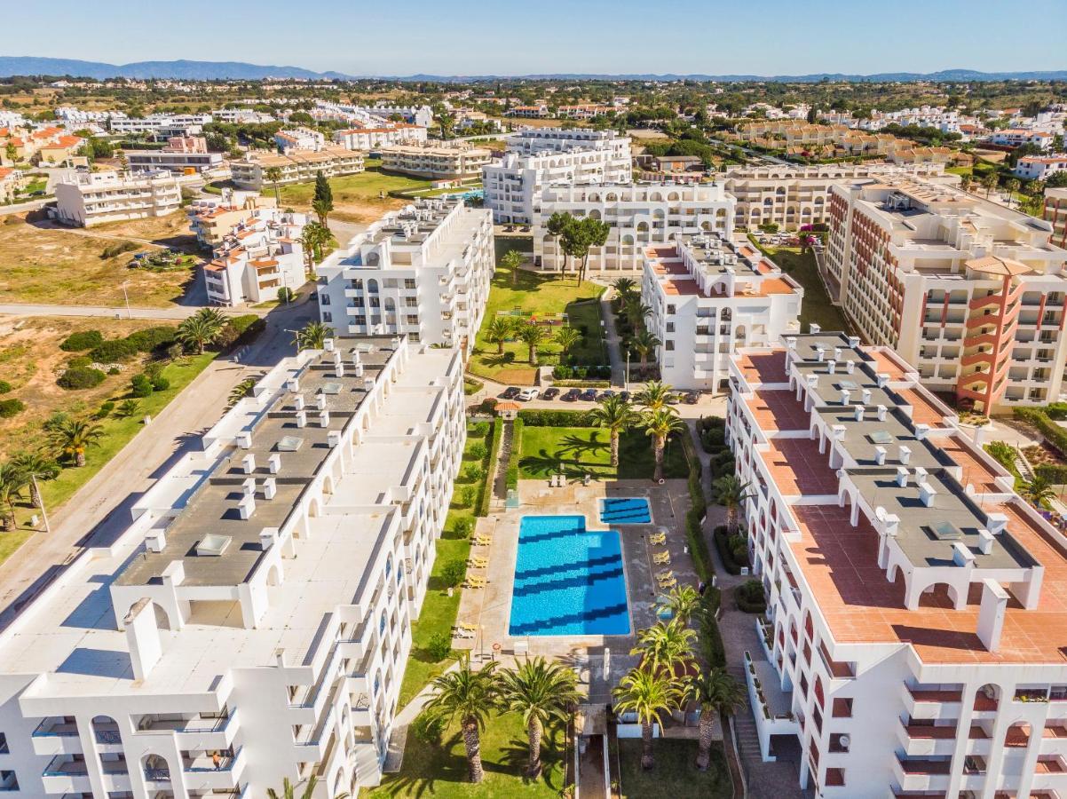 Quinta Palmeiras Pool & In Pera * Porches (Algarve)